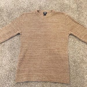H&M’s Tan Textured Knit Sweater